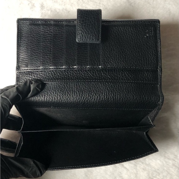 Gucci Authentic Black GG Studded Interlocking Leather Wallet - Picture 13 of 17